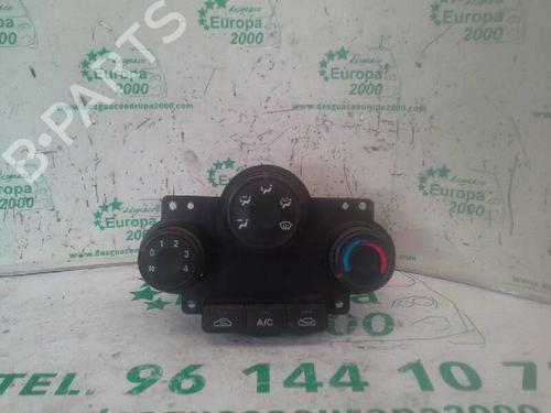 Used Climate control KIA CARENS II MPV (FJ) 2.0 CRDi (113 hp) 590409