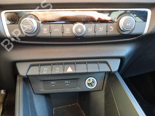 ac-styreenhet-manvreringsenhet-audi-a1-sportback-gba-2018-35804602 main image