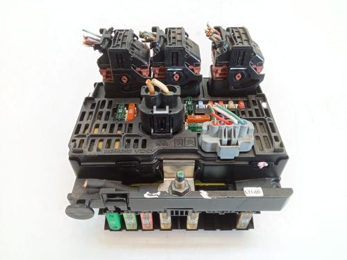 Used Fuse box Fuse box 36798613 36798613