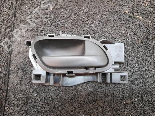 Used Front right interior door handle Front right interior door handle CITROËN BERLINGO MULTISPACE (B9) [2008-2026] 8260831 8260831