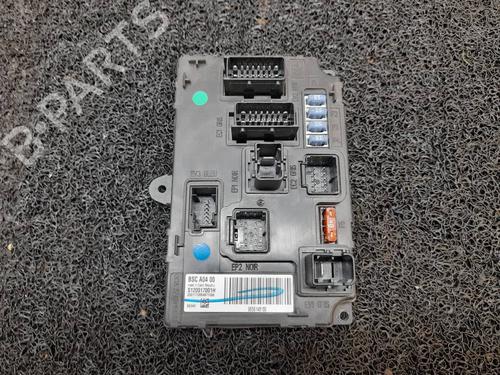 Used Fuse box Fuse box PEUGEOT 407 SW (6E_, 6D_) [2004-2011] 6939520 6939520