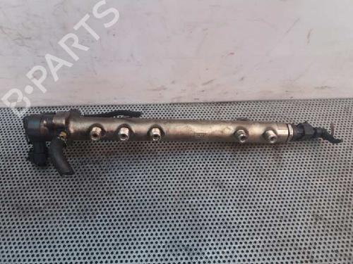 Used Injection rail Injection rail OPEL CORSA C Hatchback Van (X01) [2000-2012] 2526926 2526926