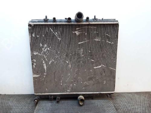 Used Water radiator Water radiator 4437268 4437268