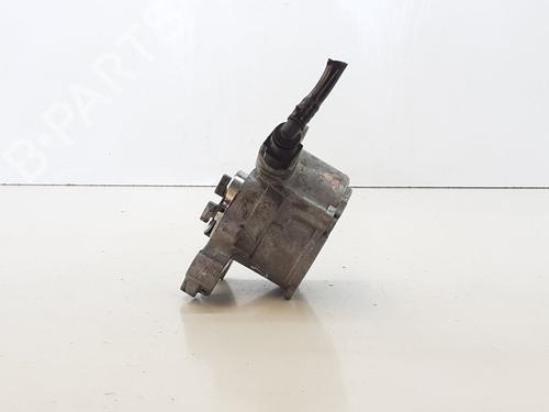 Used Vacuum pump FORD FOCUS II (DA_, HCP, DP) 2.0 TDCi (136 hp) 30192662