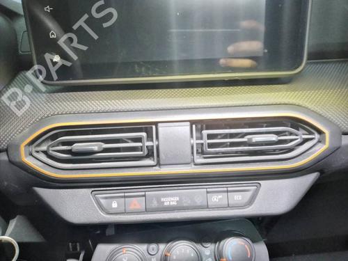 Air vent DACIA SANDERO III 1.0 TCe 90 (91 hp) 12454931