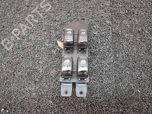 Used Left front window switch HYUNDAI SANTA FÉ I (SM) 2.0 CRDi 4x4 (113 hp) 8221205