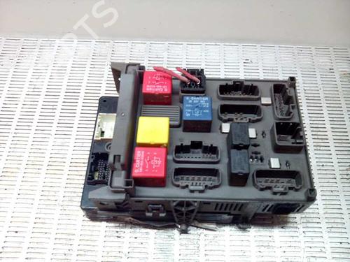 Used Fuse box RENAULT LAGUNA II (BG0/1_) 1.6 16V (BG0A, BG0L) (107 hp) 595239