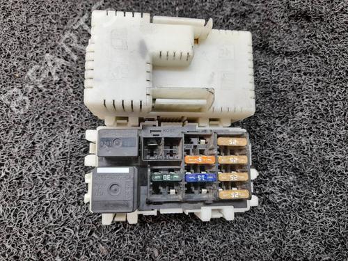 Used Fuse box Fuse box 1270132 1270132
