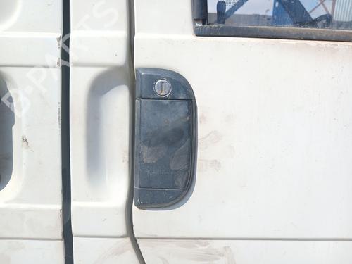 Used Front right exterior door handle Front right exterior door handle VW TRANSPORTER T4 Van (70A, 70H, 7DA, 7DH) 1.9 D (60 hp) 34460430 34460430