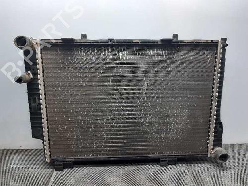 Used Water radiator Water radiator 4758032 4758032