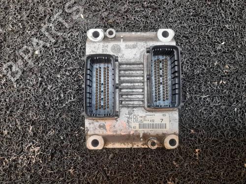 Used Engine control unit (ECU) Engine control unit (ECU) FIAT IDEA (350_) 1.4 16V (95 hp) 10136357 10136357