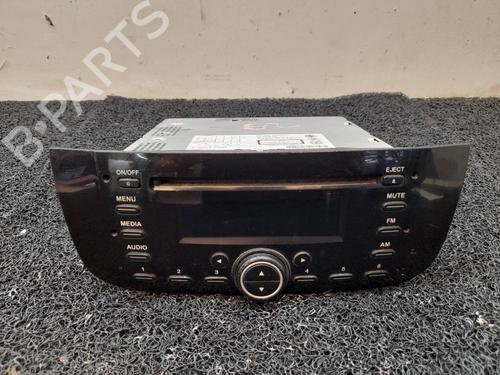 Used Radio Radio 4468394 4468394