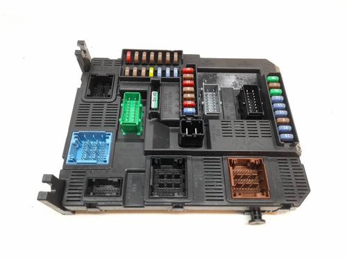 Used Fuse box Fuse box 32335887 32335887