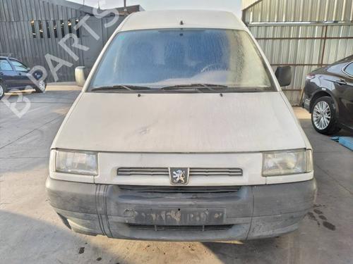 Right headlight PEUGEOT EXPERT Van (222) 2.0 HDI | BP12301419C29 