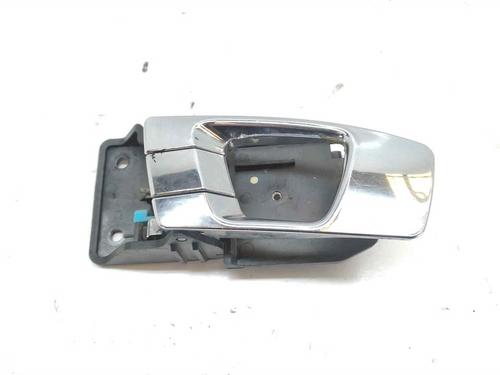 Used Front left interior door handle Front left interior door handle 23096164 23096164