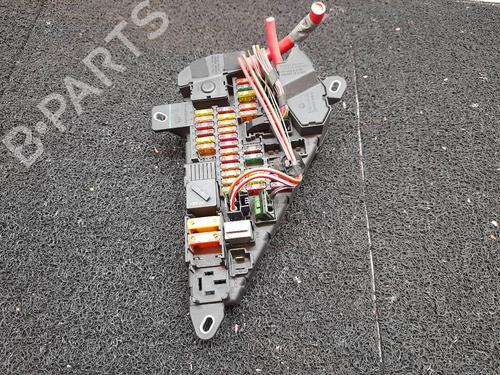 Used Fuse box BMW 5 (E60) 520 i (170 hp) 8590591
