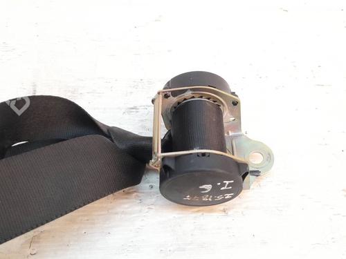 Rear center seatbelt FORD FIESTA V (JH_, JD_) 1.4 TDCi | BP29010183I27 