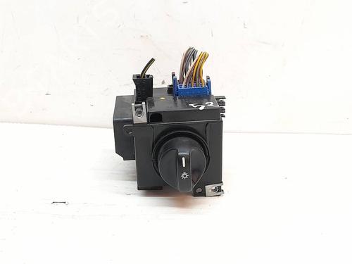 Used Headlight switch Headlight switch MERCEDES-BENZ A-CLASS (W168) A 190 (168.032, 168.132) (125 hp) 31700379 31700379