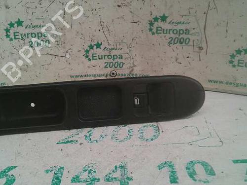 Used Right front window switch Right front window switch PEUGEOT 307 SW (3H) 1.6 HDI 90 (90 hp) 1356140 1356140