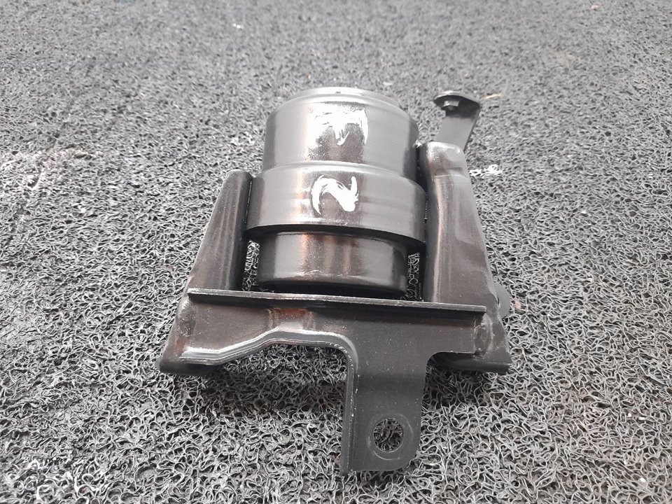 Engine mount TOYOTA COROLLA Verso (ZER_, ZZE12_, R1_) 2.2 D4D (AUR10