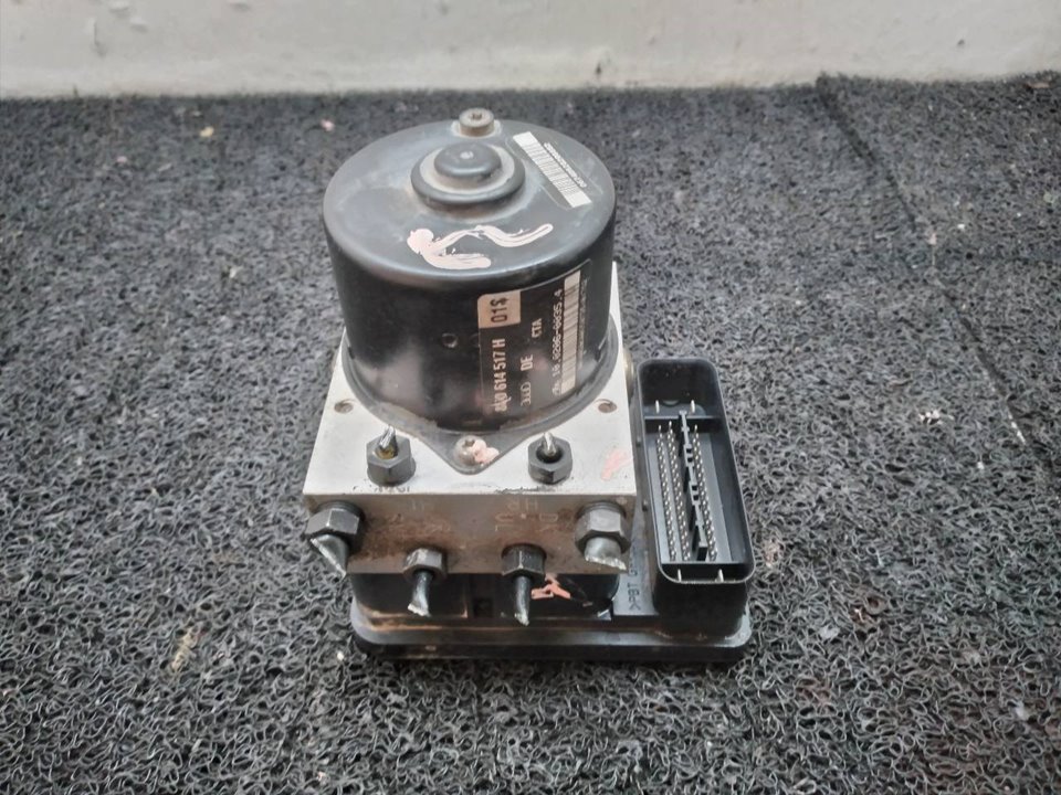 ABS pump AUDI TT Roadster (8N9) 1.8 T 4654915 BParts