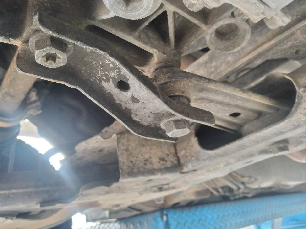 Suspected Bad Motor Mounts How To Test? S10 Forum