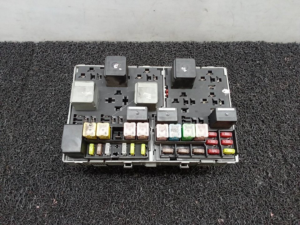 Fuse box FORD TRANSIT Van (FA_ _) 7998857 BParts