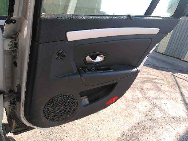 Poignée de porte intérieure gauche RENAULT LAGUNA III 2007-2010 noire