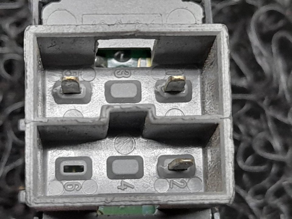 Left front window switch MERCEDESBENZ SLK (R170) 230 Kompressor (170.