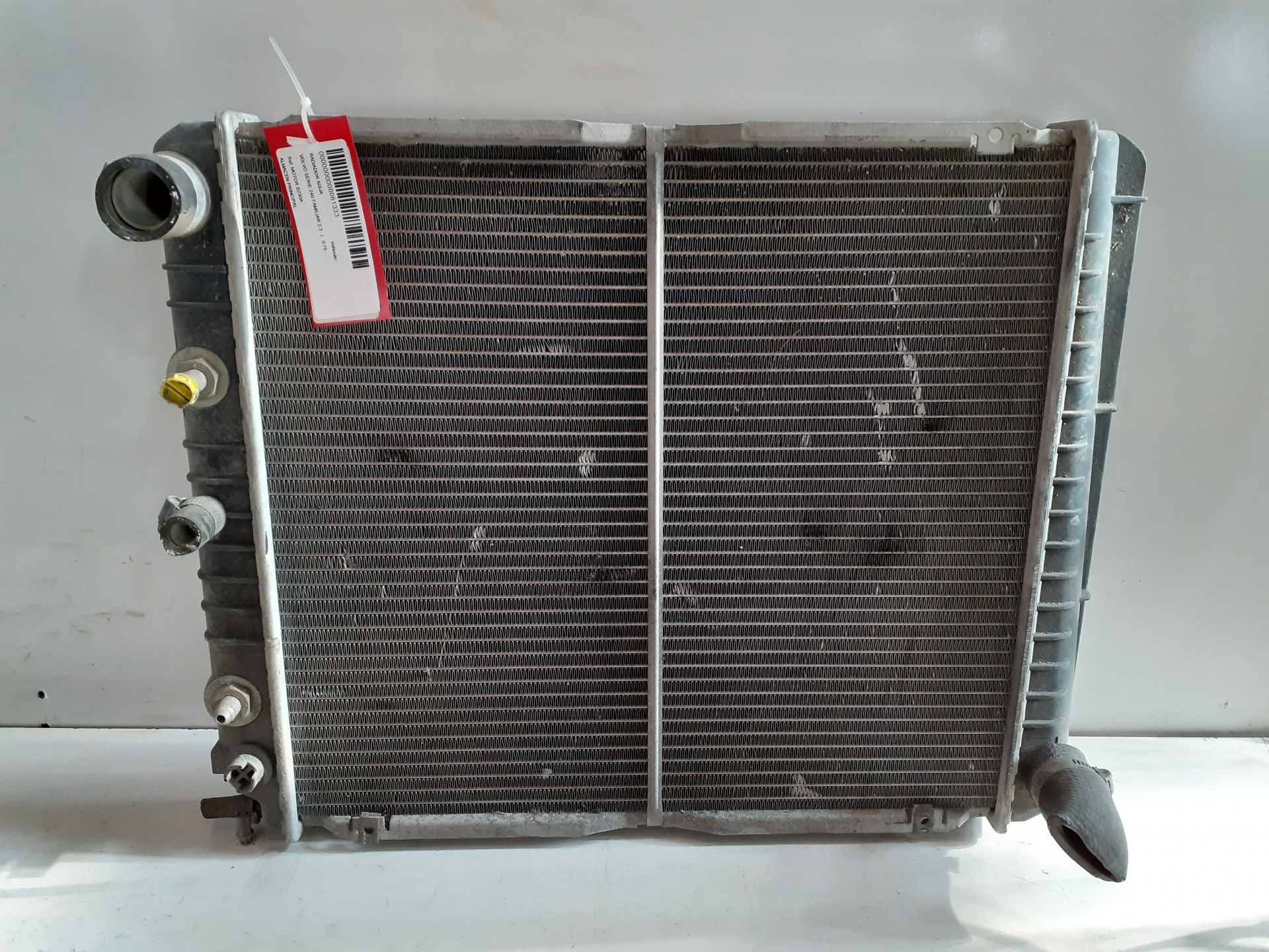 Water radiator VOLVO 240 Kombi (P245) 2.3 12915104 | B-Parts