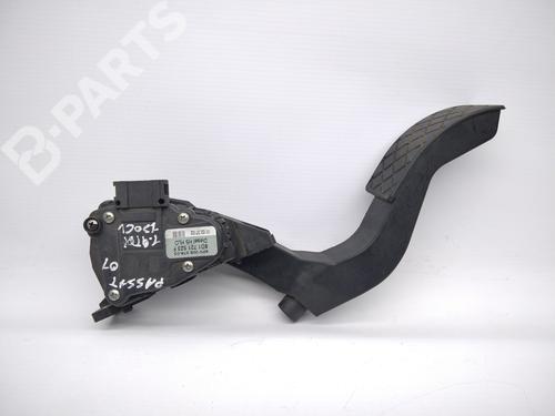 Pedal VW PASSAT B5.5 (3B3) 1.9 TDI (130 hp) 8D1721523F