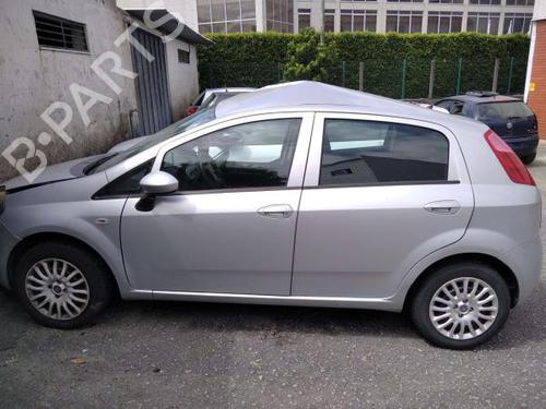 Guarda-lamas direito FIAT GRANDE PUNTO (199_) 1.2 (65 hp) 735438114