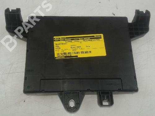 Fuse Box Opel Astra J P10 1 6 Cdti 68 4400922 B Parts