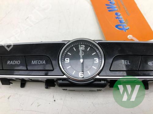 Kombi Kontakt / Stilkkontakt MERCEDES-BENZ E-CLASS T-Model (S213) E 200 (213.242) (184 hp) 31930208