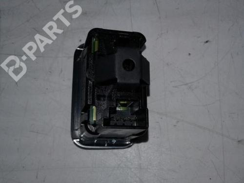 Switch MERCEDES-BENZ CLA Shooting Brake (X117) CLA 180 (117.942) | BP9677337I30 