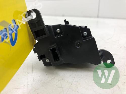 Switch BMW X1 (U11) xDrive 30e Plug-in-Hybrid | BP39915270I30 - Image 2