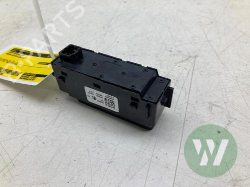 Used Headlight switch Headlight switch SKODA OCTAVIA IV (NX3, NN3, PV3) 1.4 TSI RS iV (245 hp) 39916221 39916221
