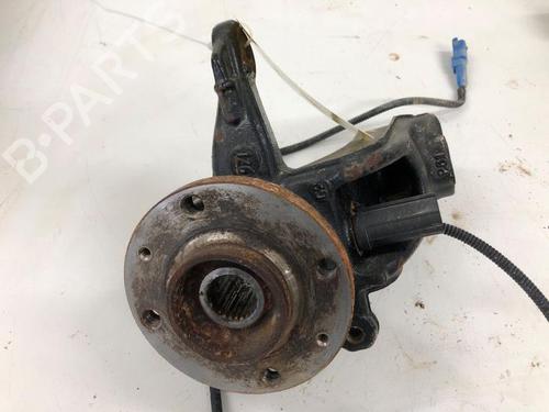 Used Right front steering knuckle PEUGEOT 2008 I (CU_) 1.2 THP 130 / PureTech 130 (130 hp) 29433232
