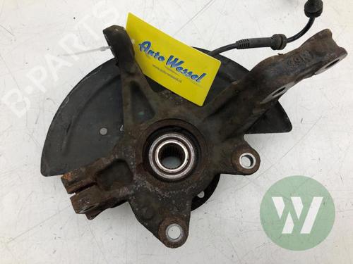 Used Left front steering knuckle Left front steering knuckle RENAULT CLIO IV Grandtour (KH_) 0.9 TCe 90 (90 hp) 33721279 33721279