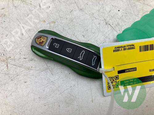 Used Electronic module Electronic module PORSCHE TAYCAN Cross Turismo (Y1B) 4S Performance Battery Plus (Y1BDB1) (571 hp) 39916024 39916024