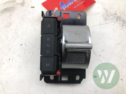 Comutador Comutador OPEL CROSSLAND X / CROSSLAND (P17, P2QO) 1.2 (75) (131 hp) 35718215 35718215