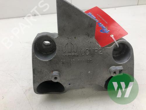 Used Gearbox mount Gearbox mount OPEL CORSA F (P2JO) Corsa-e (156 hp) 39915052 39915052