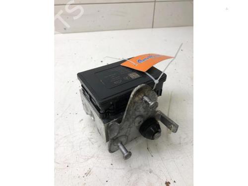 Used ABS pump MERCEDES-BENZ C-CLASS T-Model (S205) C 220 BlueTEC / d (205.204) (170 hp) 16638712