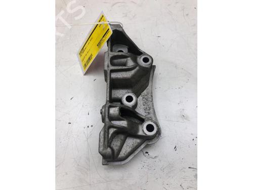 Support OPEL GRANDLAND / GRANDLAND X (A18, P1UO) 1.5 Turbo D (75) | BP19746604C155 