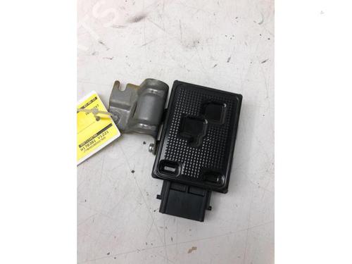 Used Control unit LEXUS IS III (_E3_) 300h (AVE30_, AVE30R) (223 hp) 13419057