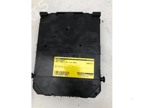 Used Fuse box OPEL CORSA F (P2JO) 1.2 (68) (75 hp) 20137613