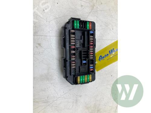 Used Fuse box Fuse box BMW 1 (F20) 120 d (190 hp) 36091528 36091528