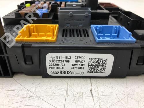 Fuse box OPEL CROSSLAND X / CROSSLAND (P17, P2QO) 1.2 (75) | BP10650635E1 