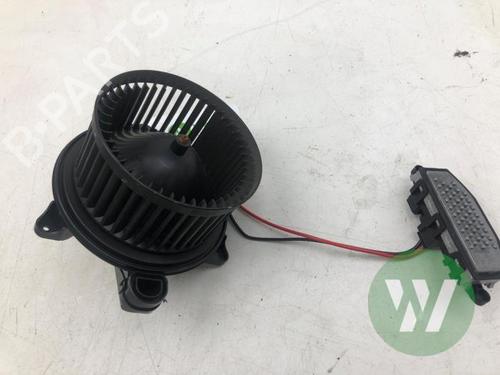 Used Heater blower motor Heater blower motor MERCEDES-BENZ A-CLASS Saloon (V177) A 250 e (177.186) (218 hp) 40607365 40607365