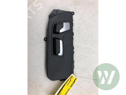 switch-bmw-3-g20-g80-g28-2018-33541832 main image